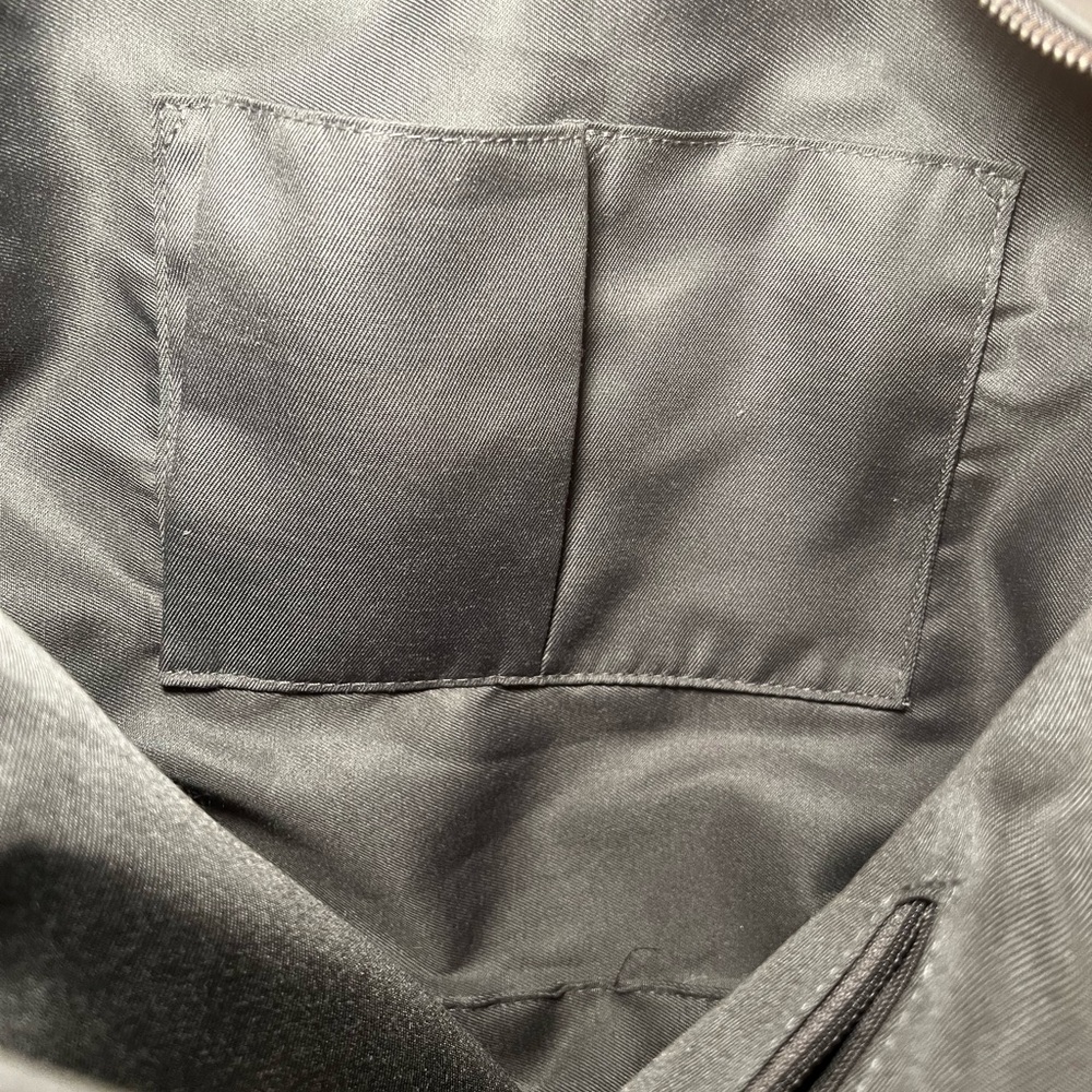 Universal Threads Slouchy Sling Handbag - Picture 6 of 8